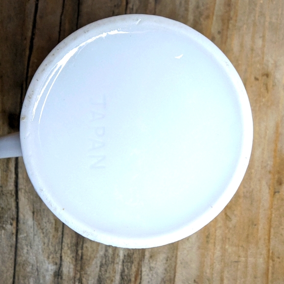 Vintage Bunny Watering can Flowers Laura Secord Mug - Picture 3 of 6